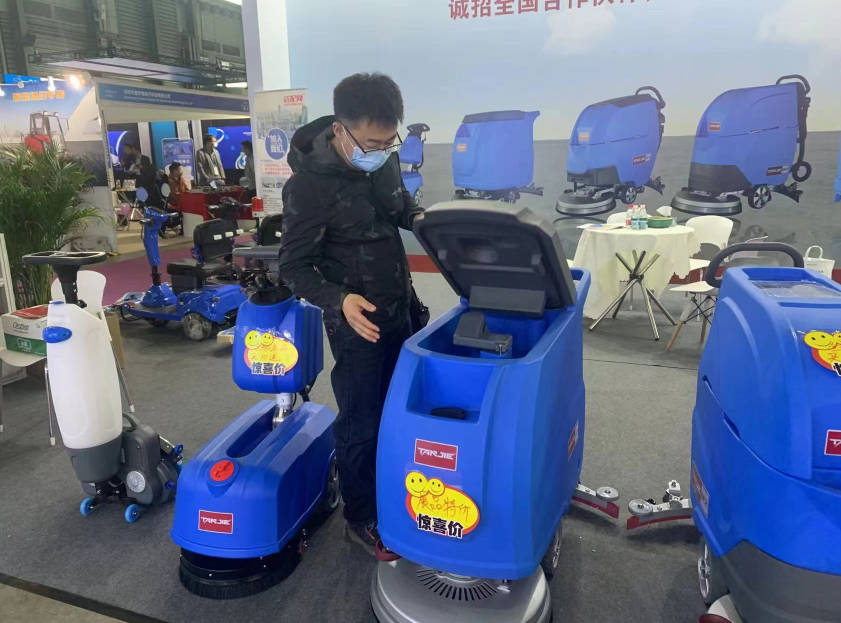 江苏坦洁洗地机公司致力于电动洗地机的生产、销售和服务百家